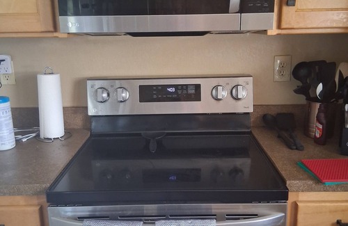 Junction City House | Charming 3-bedroom house in Junction City with AC and pet friendly