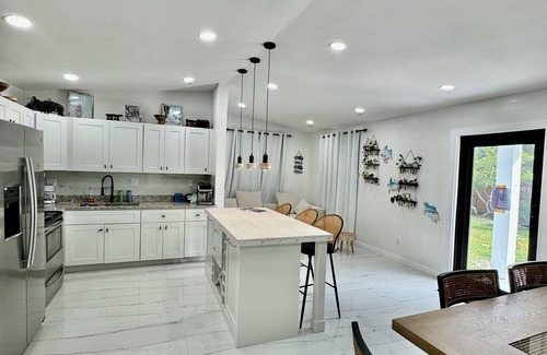 Pompano Beach House | Charming 3-bedroom house with AC, WiFi in delightful Pompano Beach