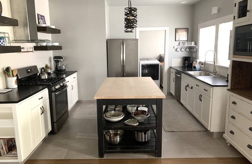 Lodi House | Charming 3 bedroom 2 bath Home located in the heart of Downtown Lodi