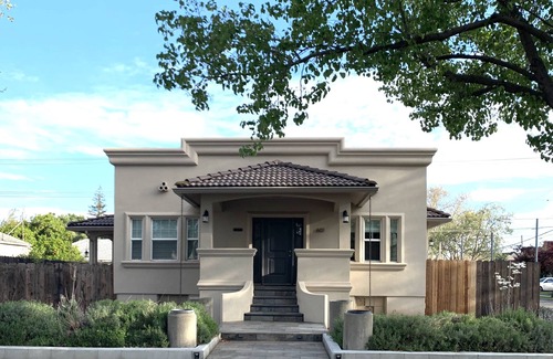 Lodi House | Charming 3 bedroom 2 bath Home located in the heart of Downtown Lodi