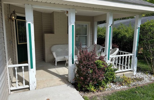 Pentwater House | Charming 3-bedroom - 2 bath house in the beachfront community of Pentwater!nnn