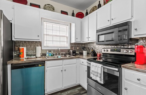Tuscaloosa House | Charming 3-bedroom, 2 bath house in Tuscaloosa, home of the Alabama Crimson Tide