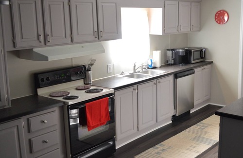 Elrod House | Charming 3-bedroom - 20 mins to campus