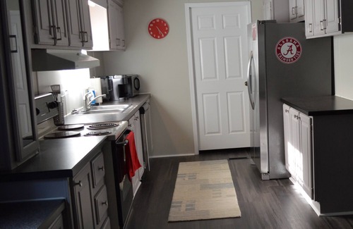 Elrod House | Charming 3-bedroom - 20 mins to campus
