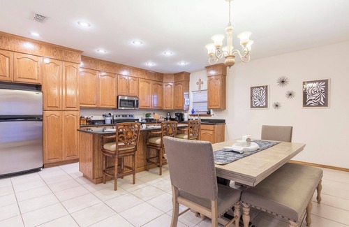 Arroyo City House | Charming 3-bedroom 3- bathroom house with AC in Arroyo City on the water
