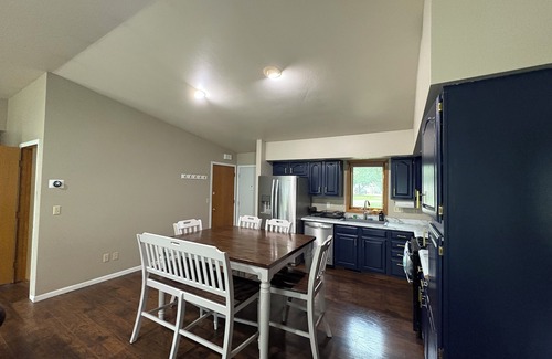 Nekoosa House | Charming 3-bedroom at Lake Camelot