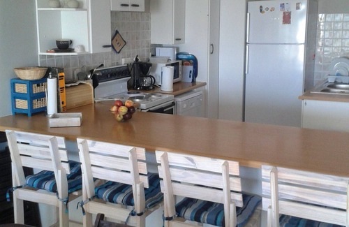 Langstrand Cottage | Charming 3-bedroom beach front cottage in Langstrand: WiFi,Netflix, free parking