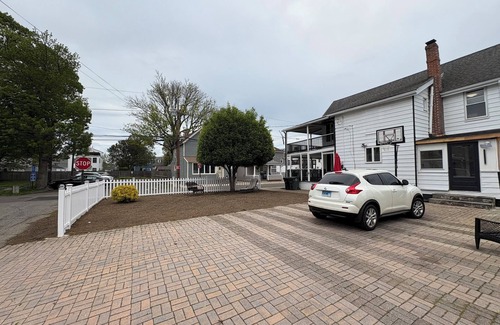 Devon House | Charming 3-bedroom Beach House