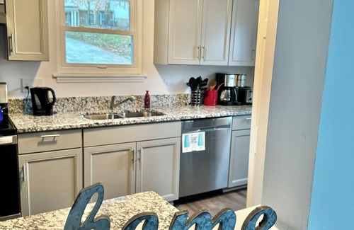 Toddville Road House | Charming 3-bedroom bungalow near Uptown Charlotte!