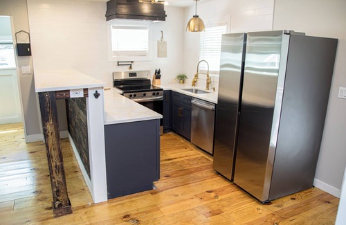 Downtown House | Charming 3-bedroom bungalow house in lovely downtown Raleigh