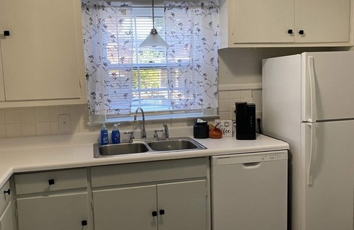 High Point Cottage | Charming 3-bedroom cottage centrally located to enjoy High Point.