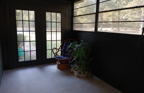 New Boston House | Charming 3-bedroom country house in New Boston. Privacy & relaxation unmatched.