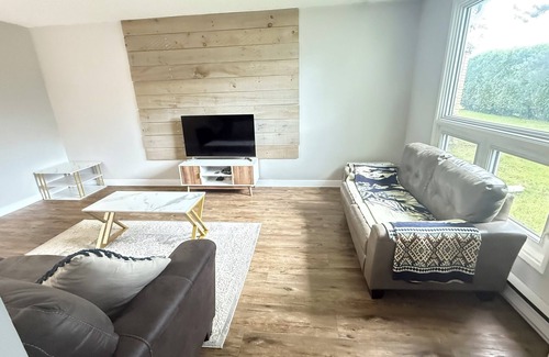 Thunder Bay Condo | Charming 3-bedroom condo with WiFi and AC in lovely Thunder Bay