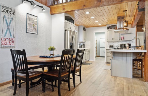 Truckee Cabin | Charming 3-bedroom cabin in marvelous Truckee with WiFi