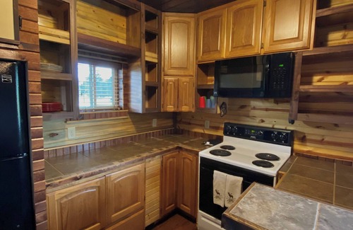 Custer Cabin | Charming 3-bedroom cabin in delightful Custer with views of Black Elk Peak!