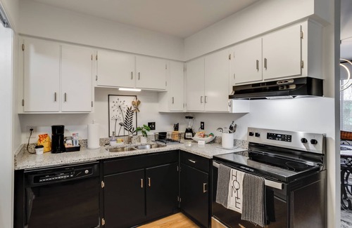 Woodfield Condo | Charming 3-bedroom condo minutes away from Ft Jackson Army Training Base