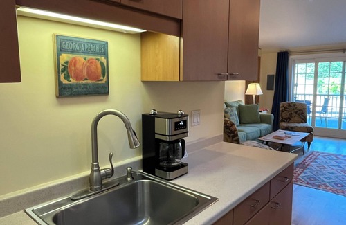 North Truro Cottage | Charming 3-bedroom cottage in Truro with AC