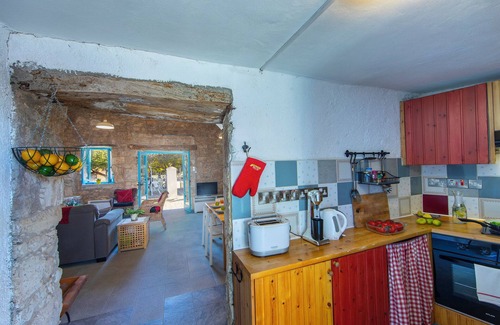 Anarita House | Charming 3-bedroom country house built in 1900, genuinely renovated in 2016.