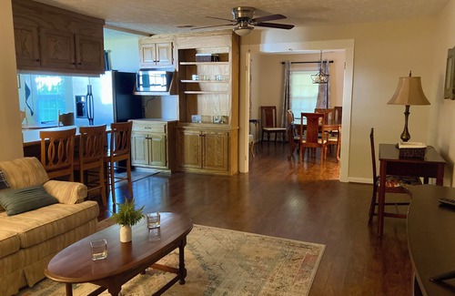 Easley Cottage | Charming 3-bedroom country cottage in beautiful Dacusville area