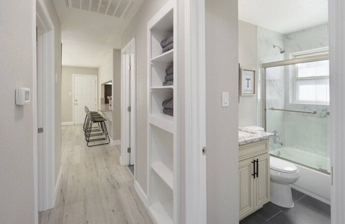 Sacramento House | Charming 3-Bedroom Entire House