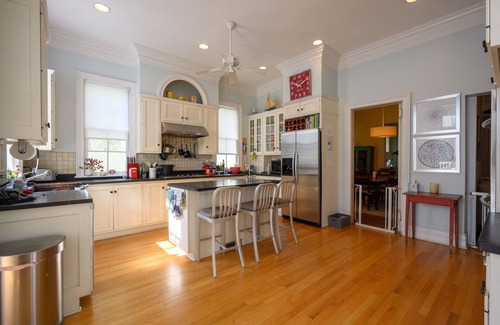 Upper Montclair House | Charming 3-bedroom farmhouse with amenities in Montclair