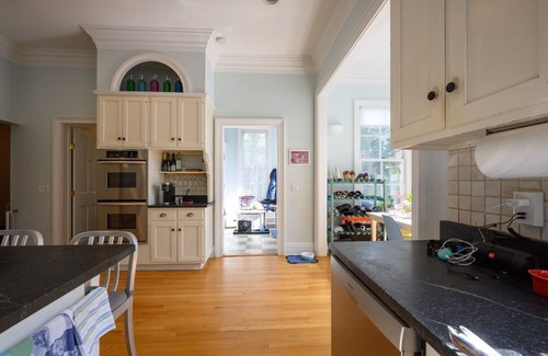 Upper Montclair House | Charming 3-bedroom farmhouse with amenities in Montclair