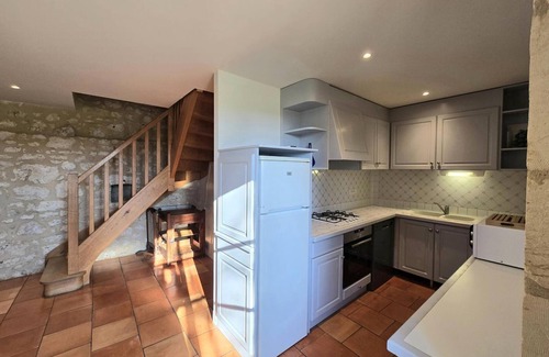 Monsac Cottage | Charming 3-Bedroom Farmhouse with 30ha Land & Modern Amenities in Monsac