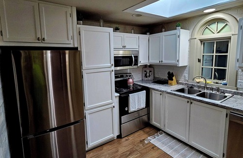 Athens Other | Charming 3-bedroom farmhouse with AC and WiFi in wonderful Athens
