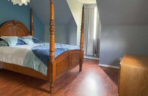 Dalton Other | Charming 3-bedroom farmhouse in Dalton