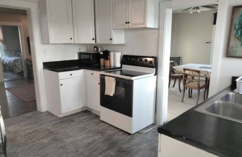 Liberty Center Other | Charming 3-bedroom farmhouse with WiFi, AC in quaint Warren