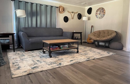 Baker Other | Charming 3-bedroom Farmhouse in Baker