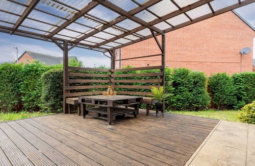 Belle Vue House | Charming 3-Bedroom Home minutes away from Etihad Stadium and Co-op Live Arena.