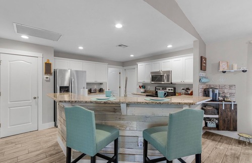 Mariner House | Charming 3-bedroom home with heated saltwater pool in beautiful Cape Coral