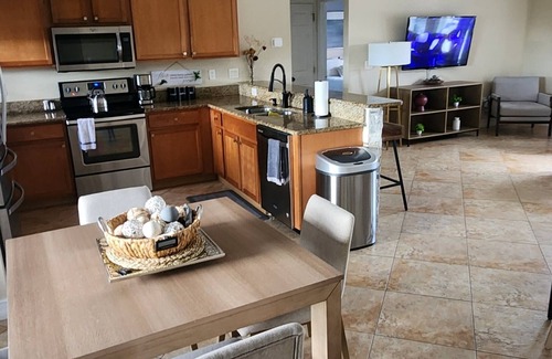 Mariner House | Charming 3-bedroom house with AC, WiFi in amazing Cape Coral