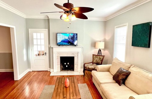 Jefferson Park House | Charming 3-bedroom house with AC and WiFi in enjoyable East Point
