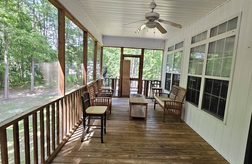 Eutawville House | Charming 3-bedroom house with AC, WiFi in fantastic Eutawville