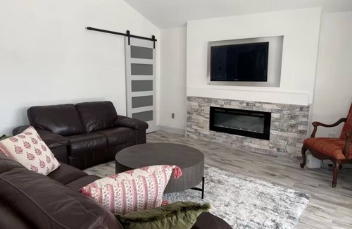 Fort Worth House | Charming 3-bedroom house in Fort Worth with WiFi, AC