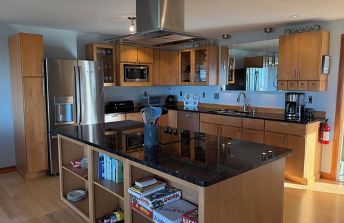 Ocean Park House | Charming 3-bedroom house with AC, WiFi in marvelous Ocean Park