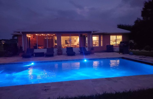 Okeechobee House | Charming 3-bedroom house with pool, outdoor kitchen and access to The Big O!