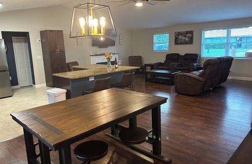 Plant City House | Charming 3-bedroom house in Plant City with WiFi and AC