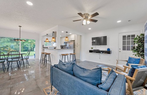 Portsmouth House | Charming 3-bedroom house with WiFi in Portsmouth near the Elizabeth River