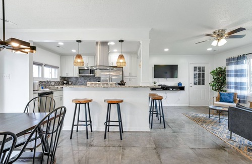 Portsmouth House | Charming 3-bedroom house with WiFi in Portsmouth near the Elizabeth River