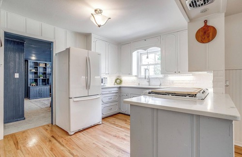 River Oaks House | Charming 3-bedroom home with huge backyard located in the River District.