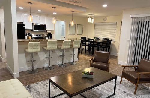 Southwestern Sacramento House | Charming 3-bedroom house with AC and WiFi in Sacramento