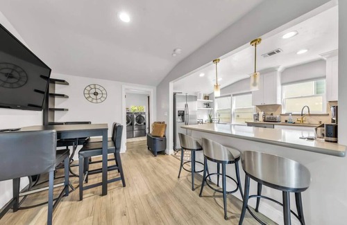 Downtown Sacramento House | Charming 3-bedroom house with AC and WiFi in beautiful Sacramento