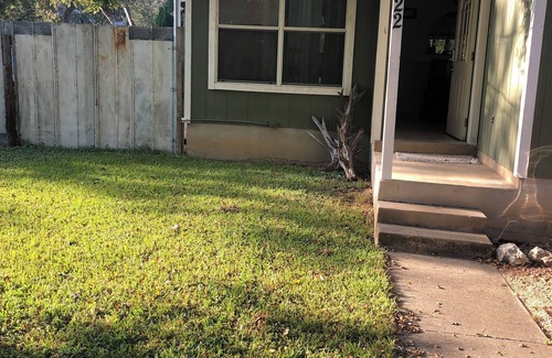 Dunbar House | Charming 3-bedroom house in San Marcos close to river outlets downtown n moren