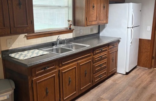 Stillwater House | Charming 3-bedroom house close to campus with lots of amenities