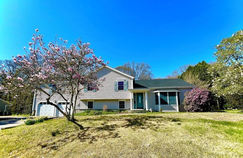 Pawcatuck House | Charming 3 bedroom house in Stonington