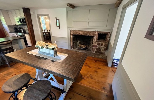 Mystic House | Charming 3-bedroom house in historic Mystic with AC