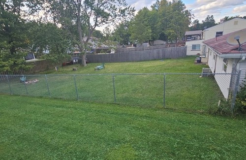 Austintown House | Charming 3-bedroom house in Austintown. Great location. Clean &freshly painted.